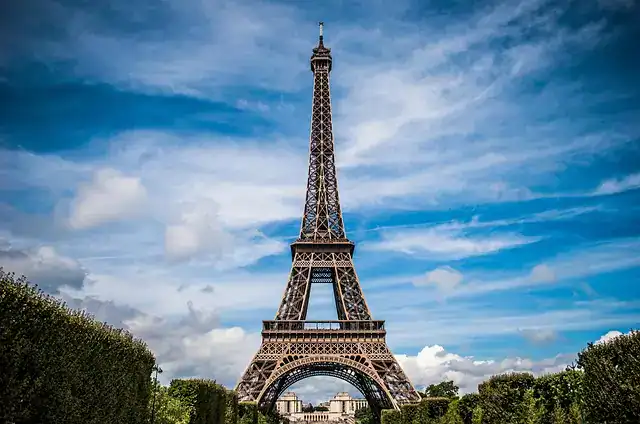 Why Expert Guided Tours in Paris Still Reign Supreme