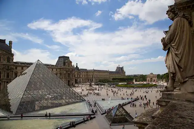 Common Misconceptions About Private Tours in Paris
