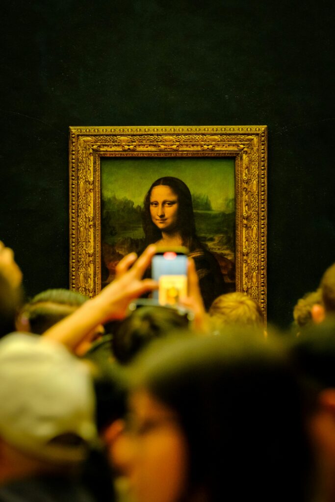 Why Is the Mona Lisa So Famous? The Secrets Behind the World’s Most Popular Painting